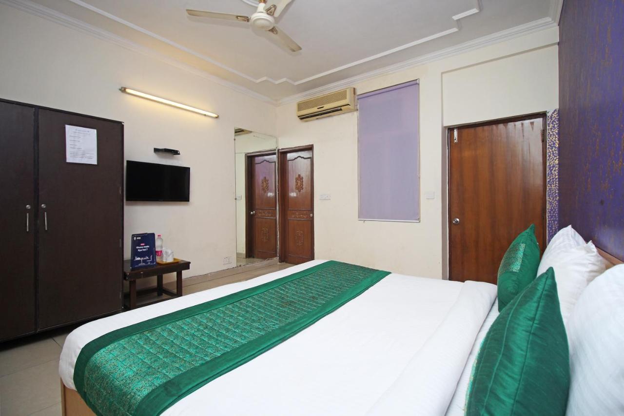 Oyo Galaxy Hotel New Delhi